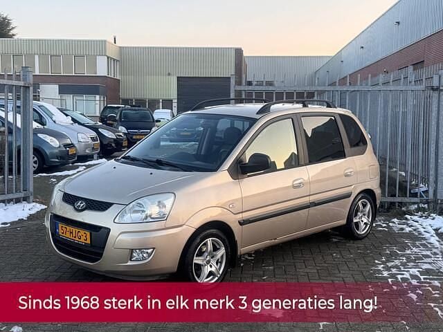 Beige Occasion 2008 Hyundai Matrix Dynamiq MPV | € 2.790 (Eerlijke prijs) - Afbeelding 1/4