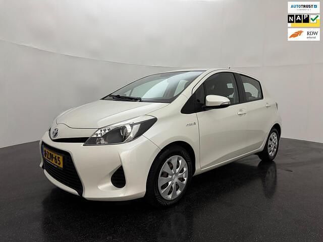 Wit Gebruikt 2015 Toyota Yaris Hatchback | € 8.995 (Eerlijke prijs) - Afbeelding 1/4