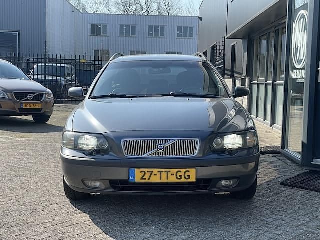 Occasion Volvo V70 200 PK (147 kW) 2004 Grijs (metallic) Stationwagen