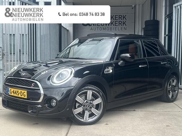 Zwart Gebruikt 2019 Mini Cooper S Hatchback | € 26.899 (Eerlijke prijs) - Afbeelding 1/4
