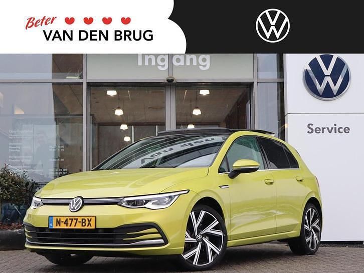 Occasion VW Golf VII Style 150 PK (110 kW) 2020 Geel Hatchback