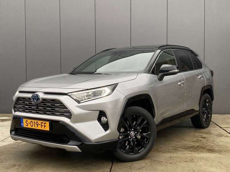 Grijs Gebruikt 2022 Toyota RAV4 Hybrid Executive SUV | € 45.995 (Eerlijke prijs) - Afbeelding 1/4