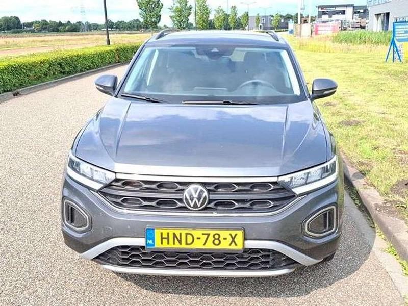 Grijs Gebruikt 2024 VW T-Roc Edition SUV | € 23.500 (Super prijs) - Afbeelding 1/4