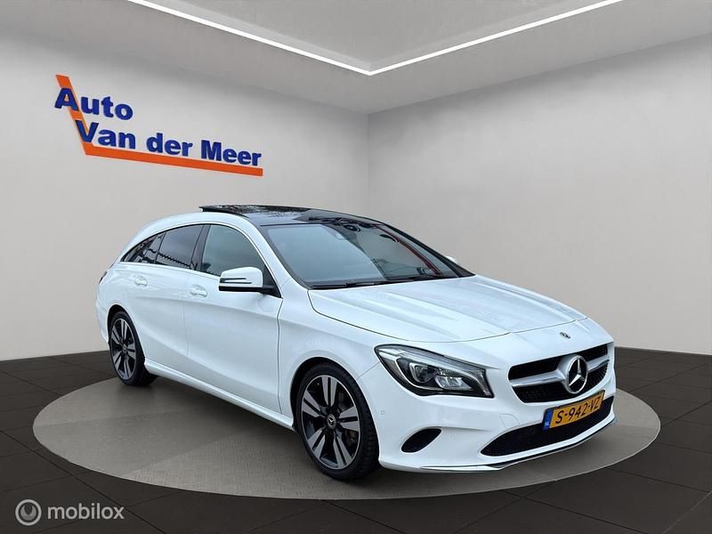 Wit Occasion 2018 Mercedes CLA180 Shooting Brake Urban Stationwagen | € 19.940 (Eerlijke prijs) - Afbeelding 1/3