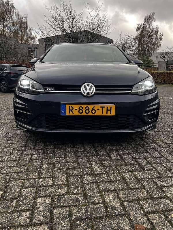 Blauw Gebruikt 2018 VW Golf VII Highline Stationwagen | € 15.000 (Goede deal) - Afbeelding 1/4