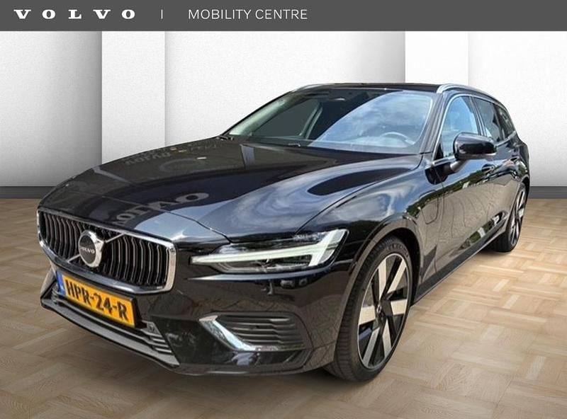 Zwart Occasion 2025 Volvo V60 Stationwagen | € 43.495 (Goede deal) - Afbeelding 1/4