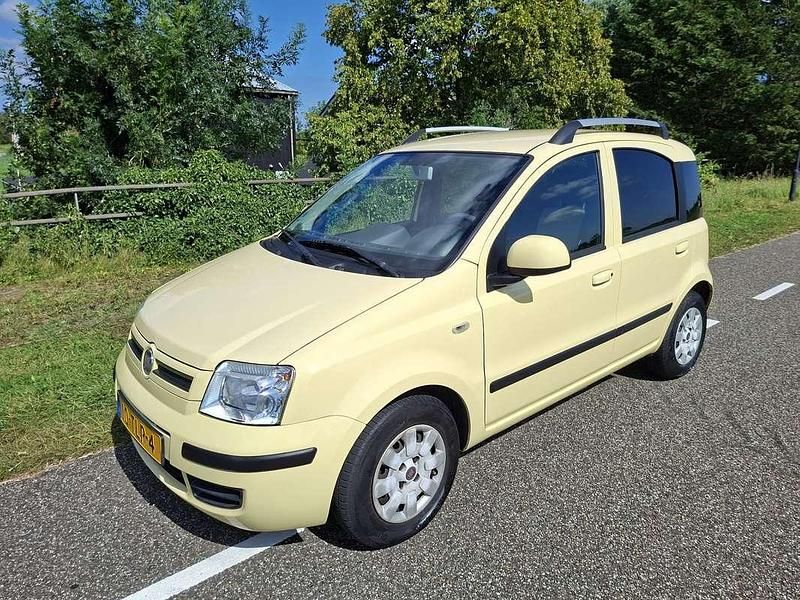 Geel Gebruikt 2012 Fiat Panda Hatchback | € 3.899 (Goede deal) - Afbeelding 1/4