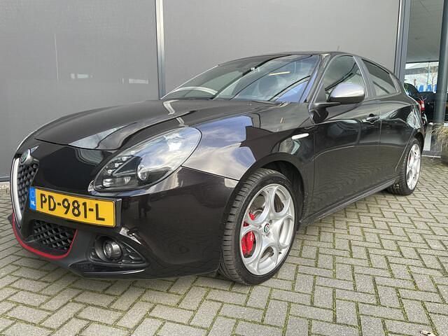 Occasion Alfa Romeo Giulietta Super 170 PK (125 kW) 2017 Zwart Hatchback