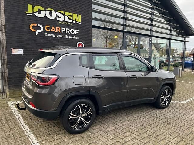 Occasion Jeep Compass 140 PK (102 kW) 2018 Grijs (metallic) SUV