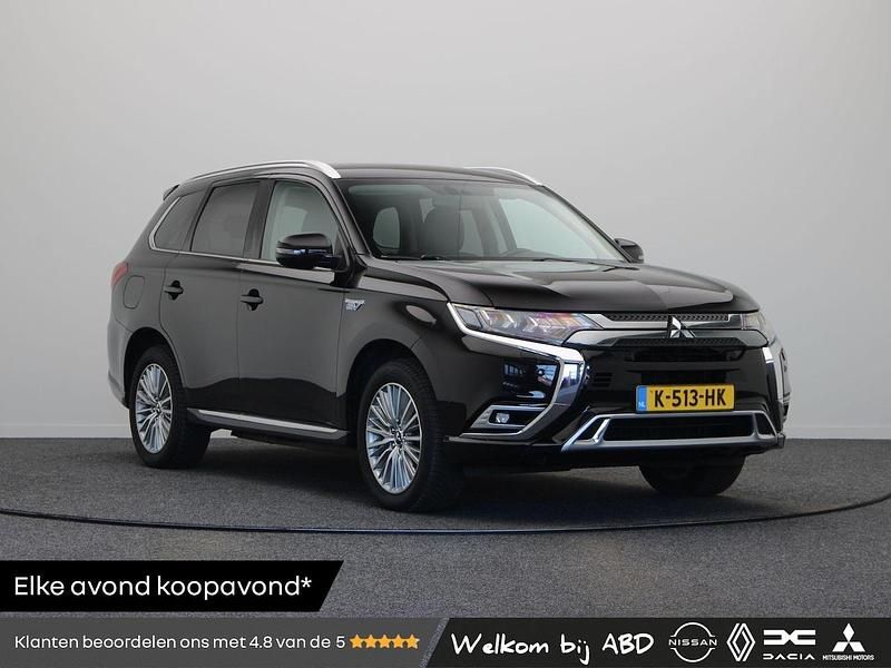 Ruby black p Gebruikt 2021 Mitsubishi Outlander P-HEV Intense SUV | € 22.945 (Eerlijke prijs) - Afbeelding 1/4