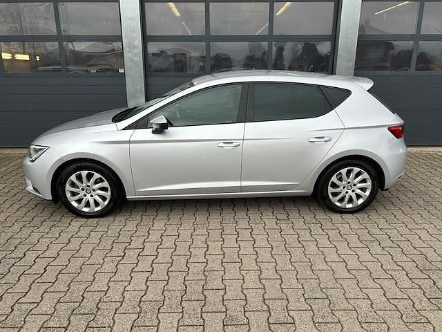 Occasion Seat Leon CONNECT 116 PK (85 kW) 2016 Grijs Hatchback