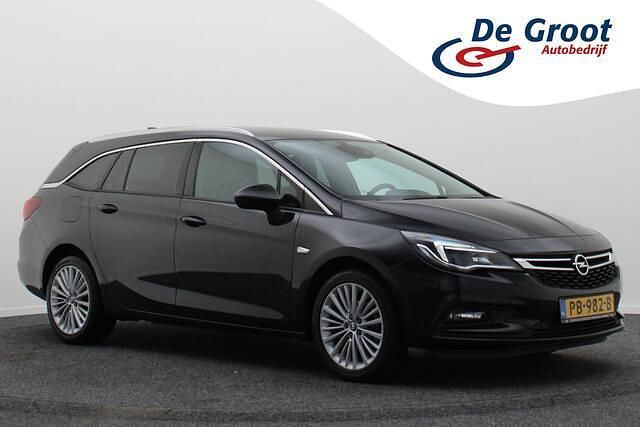 Zwart Occasion 2016 Opel Astra Innovation Stationwagen | € 8.950 (Goede deal) - Afbeelding 1/4