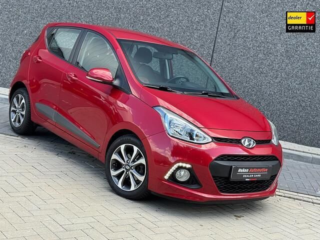 Rood Gebruikt 2014 Hyundai i10 Edition Hatchback | € 7.899 (Eerlijke prijs) - Afbeelding 1/4