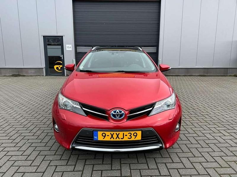 Rood Gebruikt 2014 Toyota Auris Touring Sports Stationwagen | € 11.500 (Eerlijke prijs) - Afbeelding 1/4