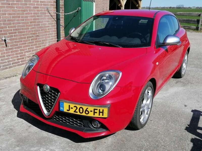 Rood Gebruikt 2017 Alfa Romeo MiTo Super Hatchback | € 9.500 (Goede deal) - Afbeelding 1/4