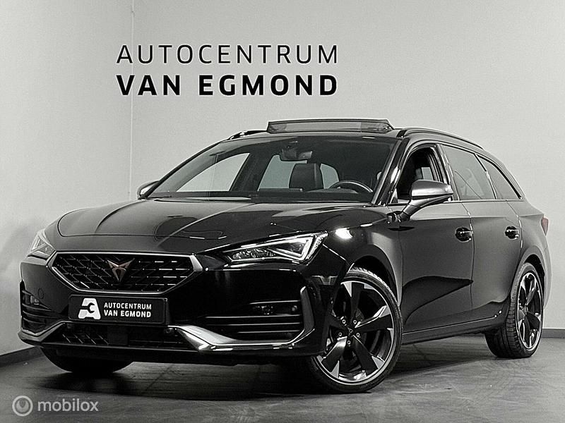 Zwart Gebruikt 2024 Cupra Leon Stationwagen | € 32.499 (Iets duurder) - Afbeelding 1/4