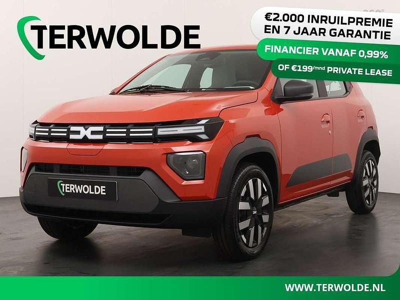Rood, metallic lak Nieuw 2025 Dacia Spring Expression Hatchback | € 18.193 (Eerlijke prijs) - Afbeelding 1/4