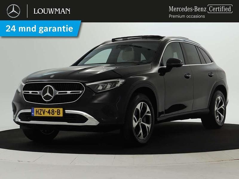 Zwart Gebruikt 2024 Mercedes GLC300e Luxury SUV | € 59.745 (Super prijs) - Afbeelding 1/3
