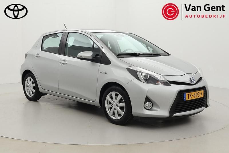 Grijs Occasion 2018 Toyota Yaris Hybrid Hatchback | € 11.499 (Super prijs) - Afbeelding 1/4