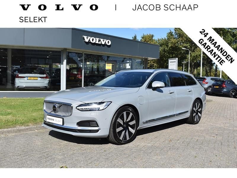 Grijs Occasion 2022 Volvo V90 Ultra Stationwagen | € 52.800 (Duur) - Afbeelding 1/4