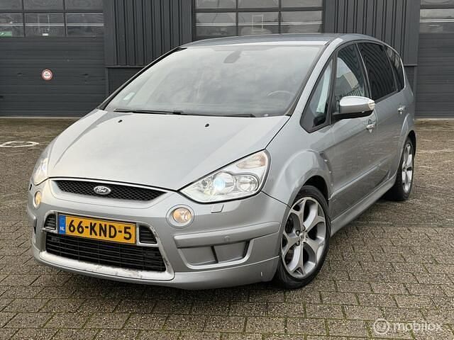 Grijs Gebruikt 2010 Ford S-MAX Titanium MPV | € 2.995 - Afbeelding 1/4