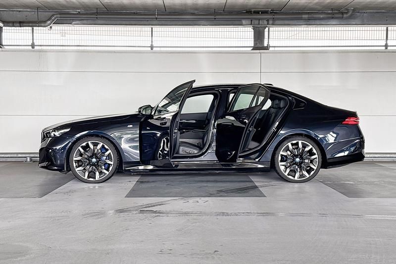 Occasion BMW i5 Comfort Edition 442 kW (601 PK) 2023 Zwart Sedan