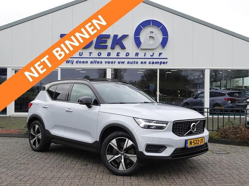 Grijs Gebruikt 2021 Volvo XC40 R-Design SUV | € 29.945 (Eerlijke prijs) - Afbeelding 1/4