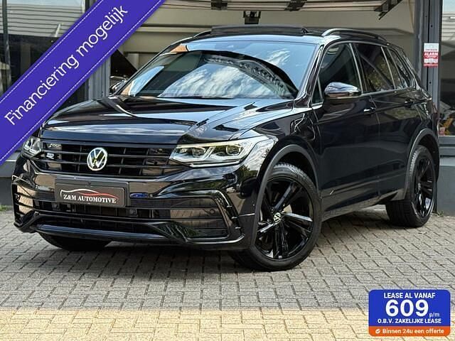 Zwart Gebruikt 2021 VW Tiguan Business+ SUV | € 37.999 (Eerlijke prijs) - Afbeelding 1/4