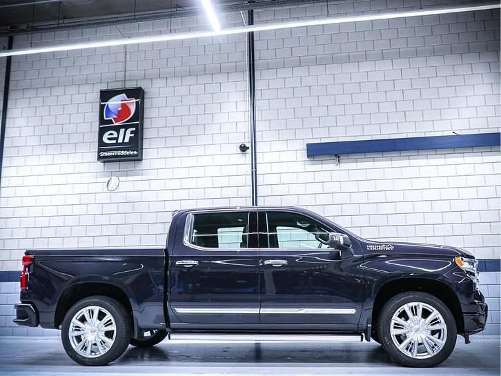 Occasion Chevrolet Silverado 420 PK (308 kW) 2024 Zwart (metallic) Pickup