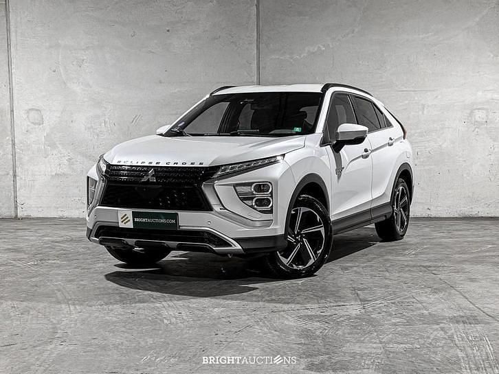 Wit Gebruikt 2023 Mitsubishi Eclipse Cross Intense+ SUV | € 17.743 (Super prijs) - Afbeelding 1/4
