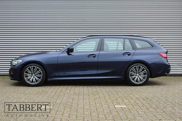 Occasion BMW 330 Executive 258 PK (189 kW) 2019 Blauw Stationwagen