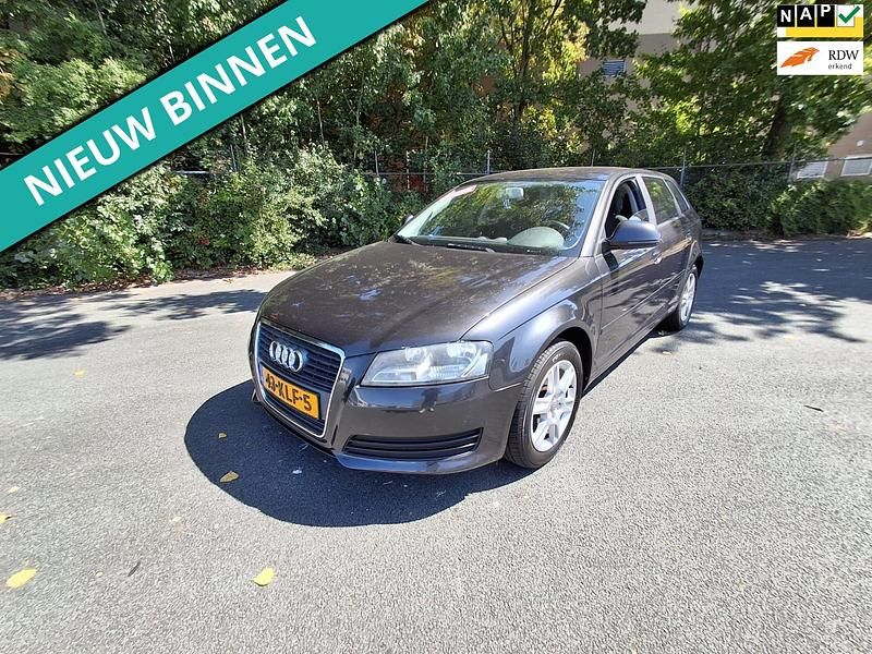 Grijs Gebruikt 2010 Audi A3 Attraction Hatchback | € 3.199 (Super prijs) - Afbeelding 1/4