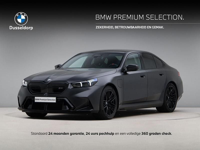 Grijs, metallic lak Gebruikt 2025 BMW M5 Comfort Edition Sedan | € 149.950 - Afbeelding 1/4