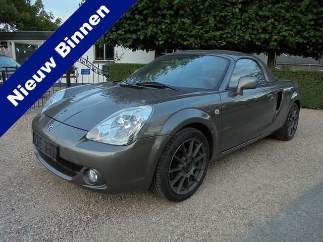 Grijs, metallic lak Gebruikt 2004 Toyota MR2 Cabriolet | € 9.950 (Iets duurder) - Afbeelding 1/4