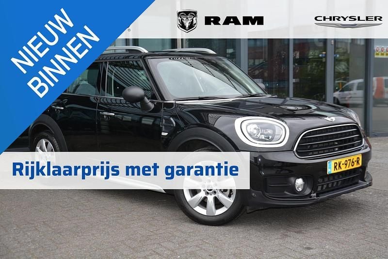Zwart Gebruikt 2018 Mini One Countryman SUV | € 22.695 (Eerlijke prijs) - Afbeelding 1/4