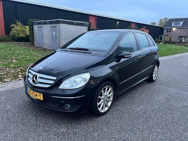Zwart (metallic) Gebruikt 2006 Mercedes B200 MPV | € 1.495 (Super prijs) - Afbeelding 1/4