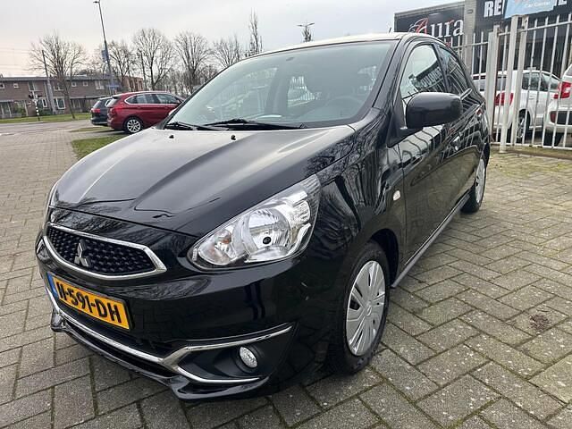 Occasion Mitsubishi Space Star 71 PK (52 kW) 2020 Zwart Hatchback