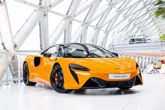 Oranje Gebruikt 2024 McLaren Artura Coupé | € 299.950 - Afbeelding 1/4