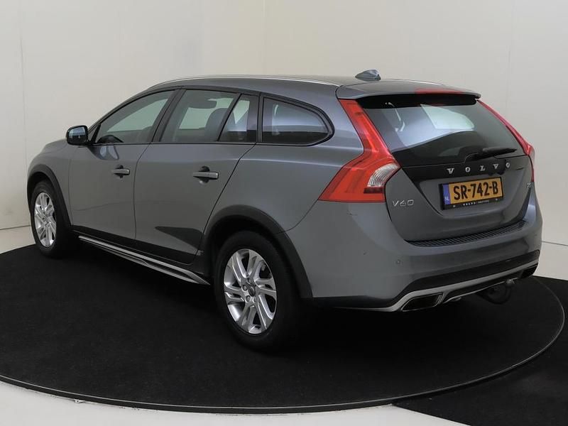 Occasion Volvo V60 CC 245 PK (180 kW) 2018 Grijs Stationwagen