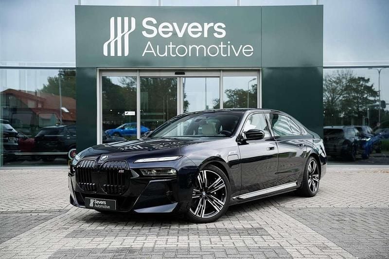 Zwart Gebruikt 2023 BMW M760e Executive Sedan | € 114.988 - Afbeelding 1/4