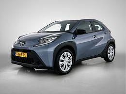 Occasion Toyota Aygo X Play 72 PK (52 kW) 2024 Grijs SUV