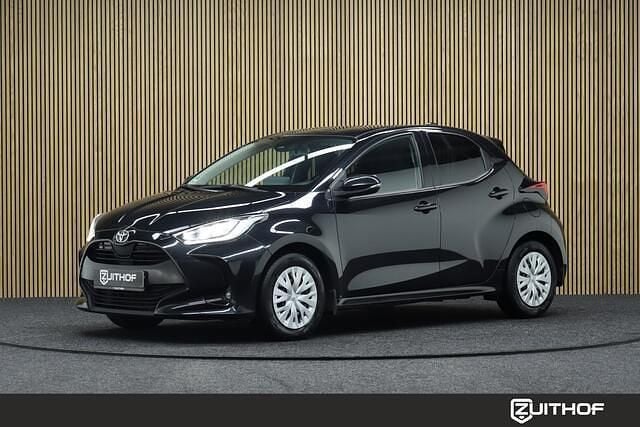 Zwart Gebruikt 2021 Toyota Yaris Business Edition Hatchback | € 17.950 (Eerlijke prijs) - Afbeelding 1/4