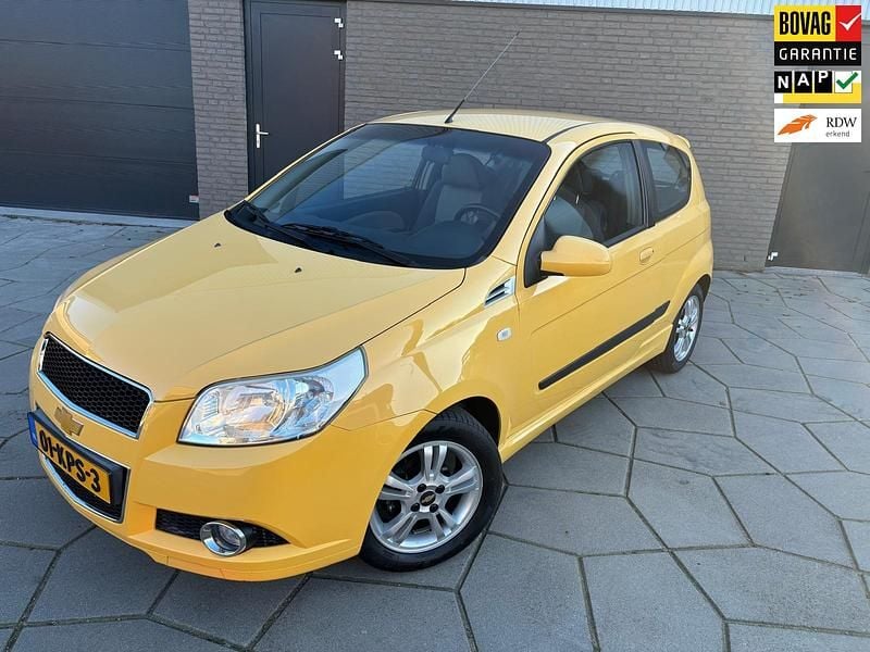 Geel Gebruikt 2010 Chevrolet Aveo LS Hatchback | € 2.995 (Duur) - Afbeelding 1/4