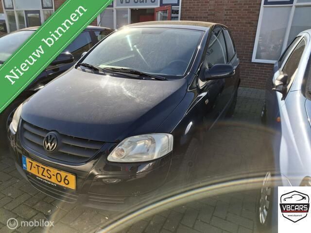 Zwart Gebruikt 2005 VW Fox Trendline Hatchback | € 2.750 (Duur) - Afbeelding 1/4