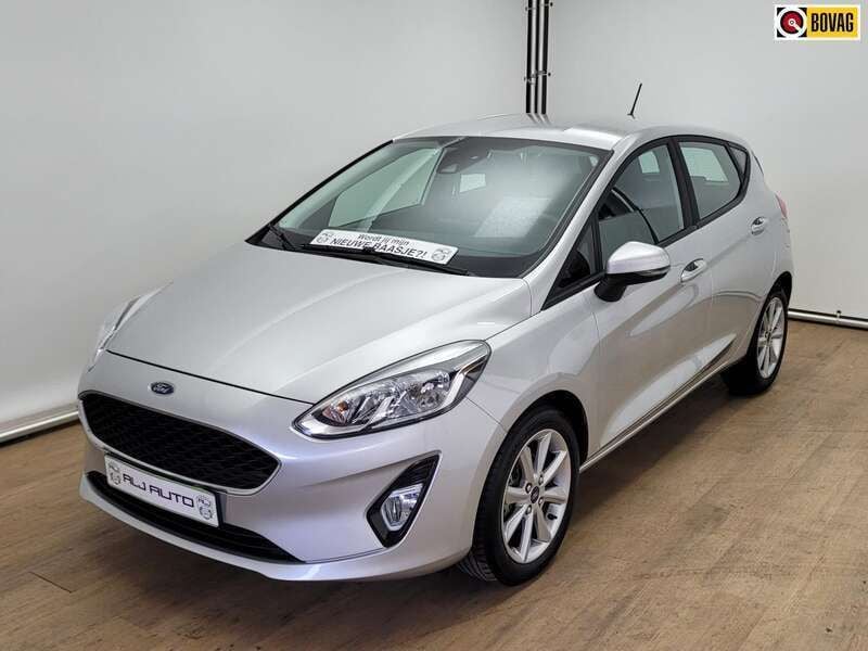 Grijs Gebruikt 2019 Ford Fiesta Trend Hatchback | € 10.489 (Eerlijke prijs) - Afbeelding 1/3