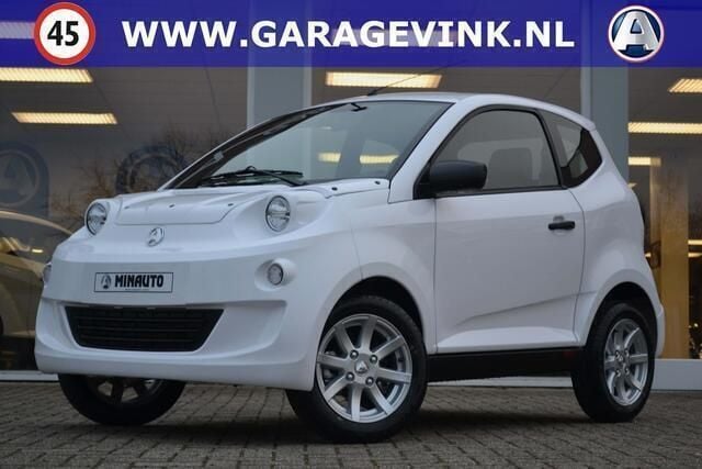 Wit Nieuw 2025 Aixam Minauto Hatchback | € 13.239 - Afbeelding 1/4