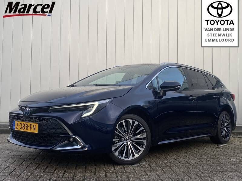 Blauw Gebruikt 2024 Toyota Corolla Hybrid Stationwagen | € 31.900 (Eerlijke prijs) - Afbeelding 1/4