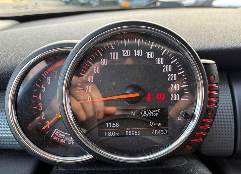 Occasion Mini Cooper Business 136 PK (100 kW) 2016 Wit Hatchback