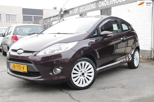 Rood Gebruikt 2009 Ford Fiesta Limited Hatchback | € 3.450 (Iets duurder) - Afbeelding 1/4