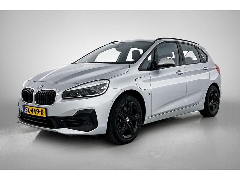 Grijs Gebruikt 2018 BMW 225 Active Tourer Executive MPV | € 18.445 (Eerlijke prijs) - Afbeelding 1/4